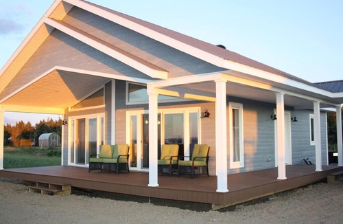 Caraquet Apartment | Luxueux chalet sur la plage - Baie des Chaleurs