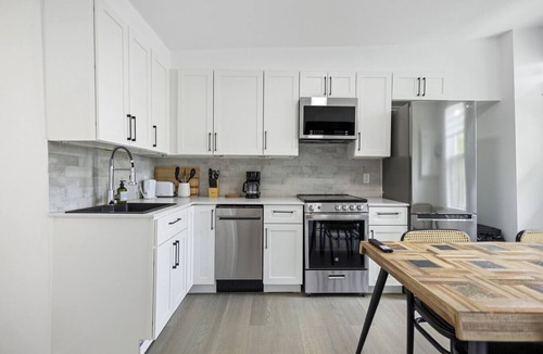 Sainte-Marie Apartment | Luxurious 4BR with Sunny Deck Balcony