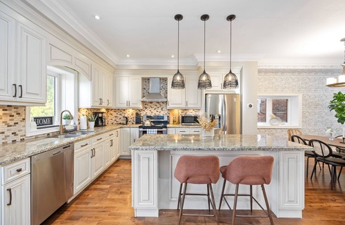 Broadview North House | Luxurious 5BR-4WR Home in Downtown Toronto – Modern, Spacious & Cozy Retreat!