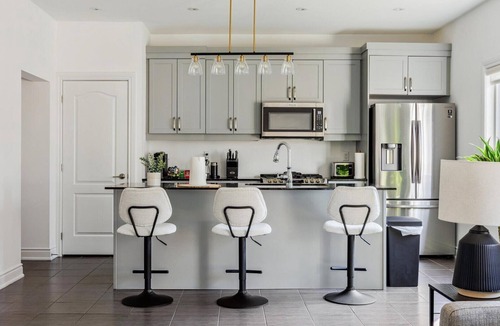 Innisfil House | Luxurious and Beautiful Home in Barrie