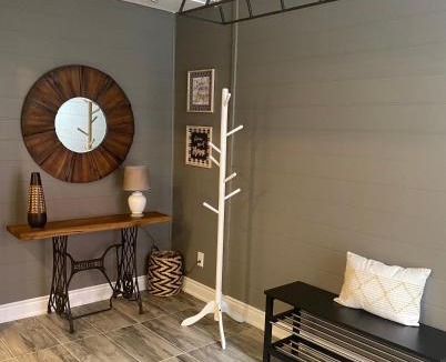 Sheridan Apartment | Luxurious and Spacious Apartment with 2 bedrooms and 2 Baths