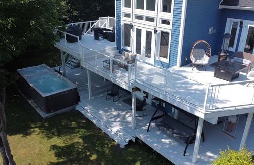 Humber Valley Ski Chalet | Luxurious Lakeside Chalet with Swim Spa