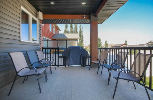 Red Deer House | Luxurious home to relax at with family and friends