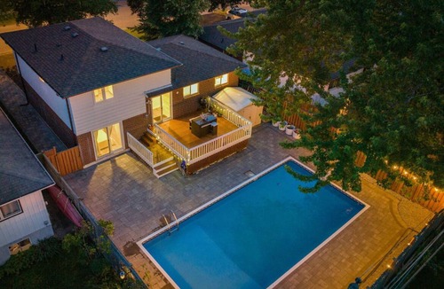 Ajax House | Luxurious house with private pool