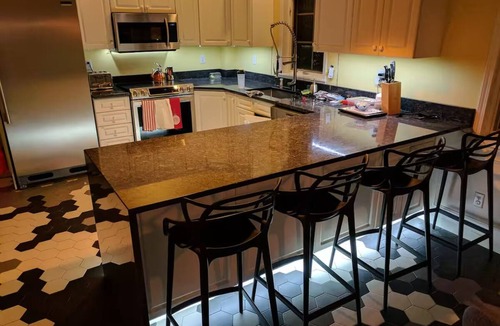 Saskatoon Downtown House | Luxurious Large 3 Bedroom House in Varsity View