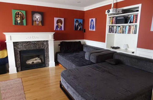 Saskatoon Downtown House | Luxurious Large 3 Bedroom House in Varsity View
