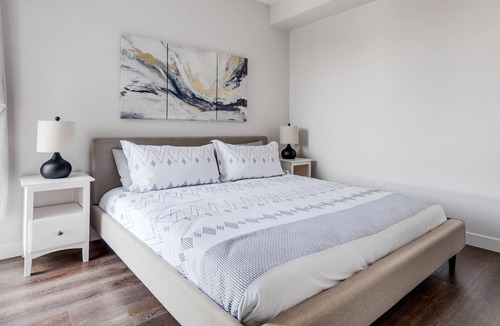 Southwest Calgary Apartment | Luxurious Living MINUTES From DT! 2 Bed 2 Bath