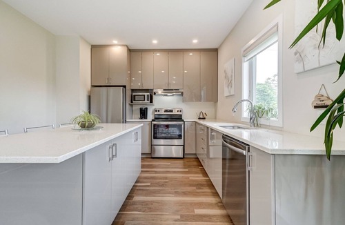 Downtown Gatineau Villa | 📍Luxurious modern 4 Bedroom free parking