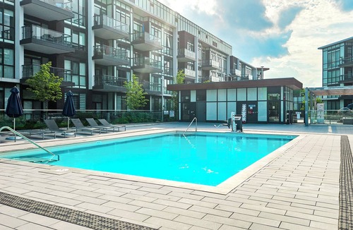 Big Bay Point Condo | Luxurious Stay at Friday Harbour Resort Lake Simcoe