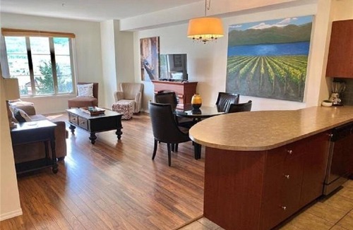 Quail Ridge Apartment | Luxurious Top Floor 2 BD, 2 Bath Condo at Pinnacle Point