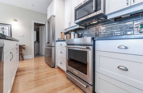 Regional District of Nanaimo House | Luxurious townhouse at Rathtrevor Beach! Aug.29-Sept. 4/25 now available!