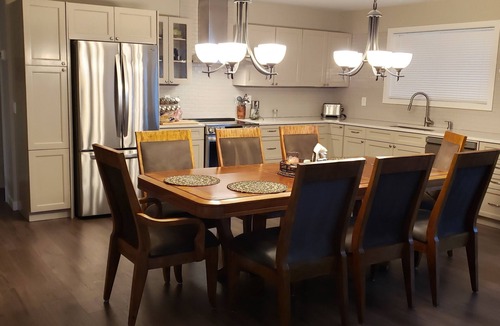 Saint Laurent Cottage | Luxury 1900sf lake front cottage c/w game room, hot tub, pool, near golf course