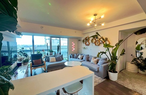 Bay Cloverhill Condo | Luxury 2 Bed 2 Bath In The Heart of Toronto