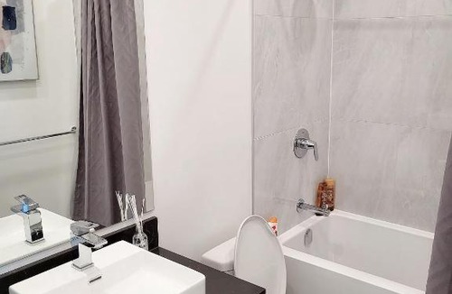 Burnaby Apartment | Luxury 2 bedroom condo