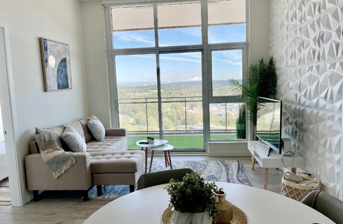 Burnaby Apartment | Luxury 2 bedroom condo