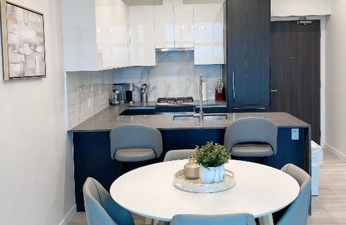 Burnaby Apartment | Luxury 2 bedroom condo