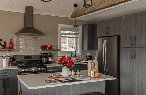 Town of Essex Cottage | Luxury 225-acre farm stay in wine country. Fireplace, hot tub & pet friendly.