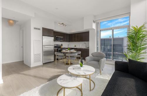 Humber Bay Apartment | *Luxury 2BR-2BA, High Floor, Unobstructed Lake View*