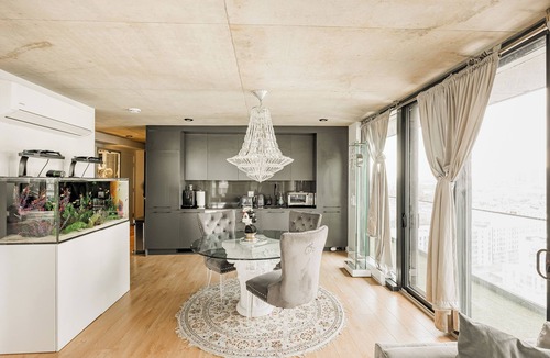 Griffintown Condo | Luxury 2BR Condo in Griffintown w/Pool and Terrace Views - LLadro House
