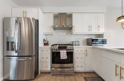 Richmond Hill House | Luxury 4-Bedroom Spa Getaway Villa - HotTub/Sauna/Pool Table/EV(separate loft)