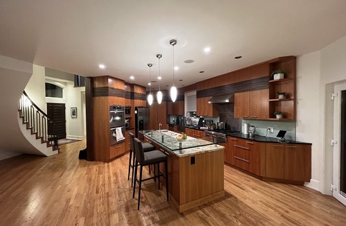Gonzales House | Luxury 4 Bedroom Victoria Oceanfront Home with Amazing Views