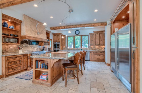 Three Rivers House | Luxury 6,456 Sq. Ft Deschutes River Retreat, Private Dock, Perfect for Events