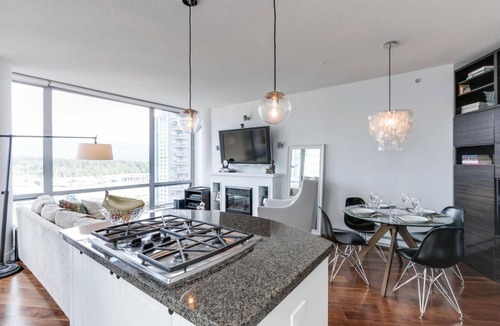Coal Harbour Condo | Luxury Coal Harbour 2 bed 2 bath w/Stunning Views