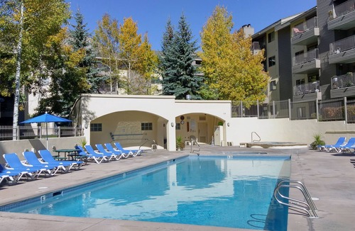 Avon Condo | Luxury Condo w/FREE WiFi, Parking, Heated Pool, Hot Tubs, Skier Shuttles