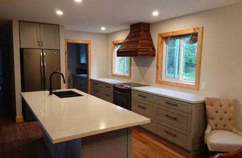Foley Ski Chalet | Luxury Cottage in South Parry Sound