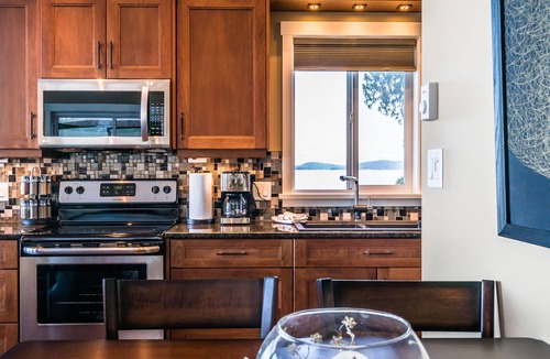 Chemainus House | Luxury cottage on the ocean
