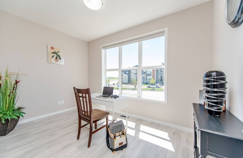 Southwest Calgary House | Luxury cozy home in the south of Calgary
