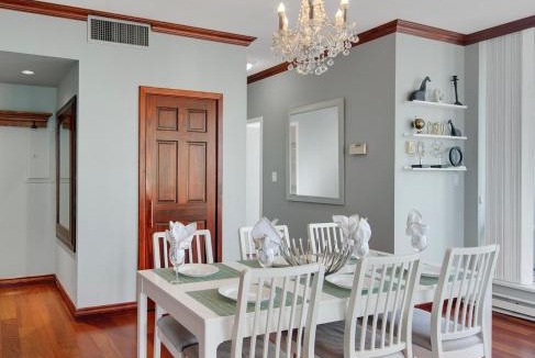 Coal Harbour Apartment | Luxury Designer 2BD Apartment In The Heart Of Downtown