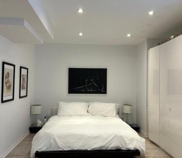 Glen Abbey House | Luxury Executive Studio