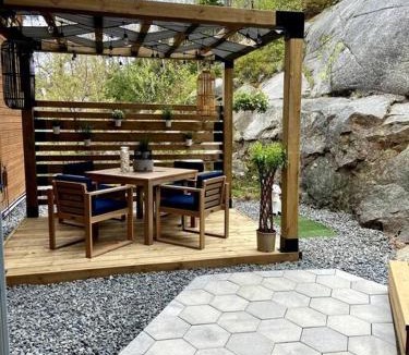Halifax House | Luxury Halifax Waterfront Paradise -Pool, Hot Tub, Private Wharf, Boathouse, Backyard Oasis, Lookout