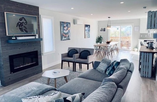 Halifax House | Luxury Home with Gym, Sauna, Patio, and AC