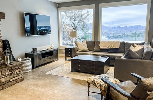 Southwest Mission House | Luxury home with stunning views for a dream vacation