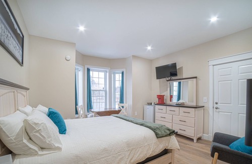 New Glasgow Bed & Breakfast | Luxury Inn - Unit 4 - Heart of New Glasgow