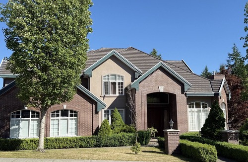 Westwood Plateau House | Luxury Italian-style House-Whole 1,000 sf Ground Floor-2 beds/1 bath/1 dining