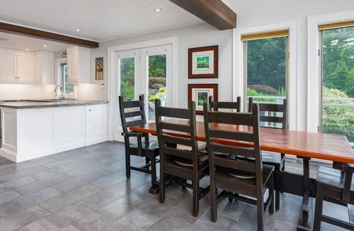 Muskoka Lakes Cottage | Luxury Lake Joseph Cottage w/Boathouse, Kids Cottage, Hot Tub & Putting Green