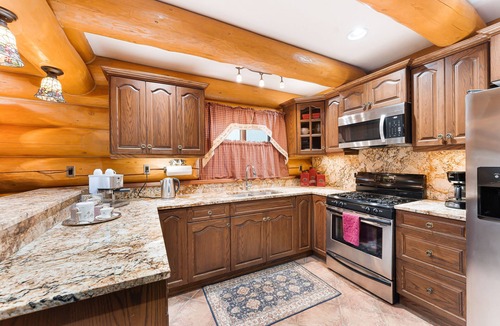 Sunshine Valley Cabin | Luxury log house in Sunshine Valley “Ravenloft”