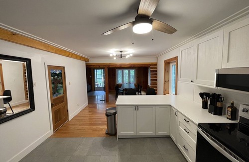 Port Sydney Cottage | Luxury log lake home in the heart of Muskoka.