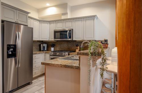 Nordic Estates House | Luxury Mountain Retreat with PRIVATE Hot Tub by Harmony Whistler