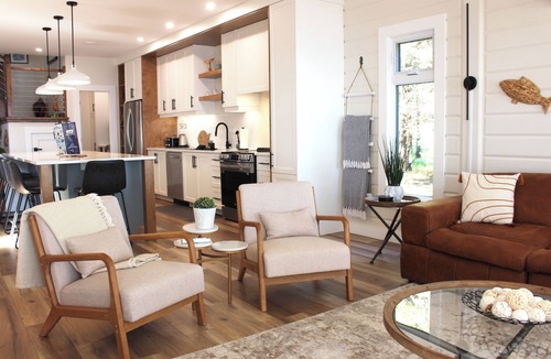 Charlotte's Shore House | Luxury Ocean Beach House - Amazing Views, Private Beach, Great Fishing!