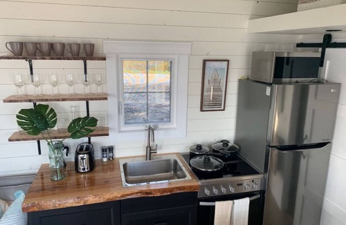 Summerville Centre House | Luxury Oceanfront Retreats 2 private hot tubs and saunas