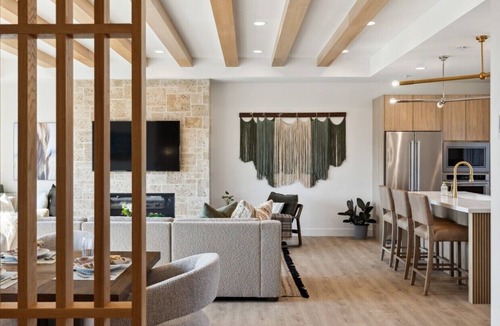 Midway House | Luxury Retreat 12 miles from Park City - Ameyalli