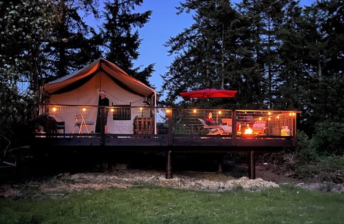 Campbell River RV Rental | Luxury Safari tent adjacent to the beach, following a nature trail to the river