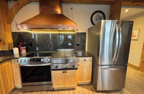Snow Pine Estates Ski Chalet | Luxury Ski-in/ski-out Family Timberframe Chalet