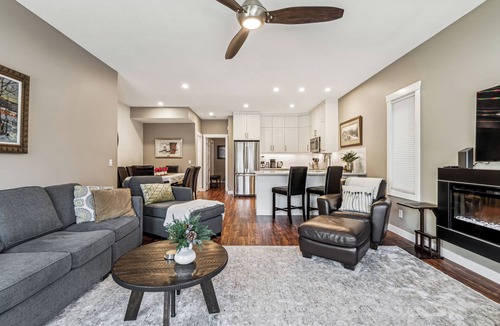 Canmore House | LUXURY SPACIOUS CANMORE HOME, GREAT VIEWS, 5,min WALK TO DOWN TOWN