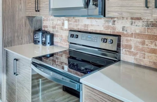 Sylvan Lake House | Luxury Townhome in Sylvan Lake