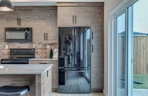 Sylvan Lake House | Luxury Townhome in Sylvan Lake